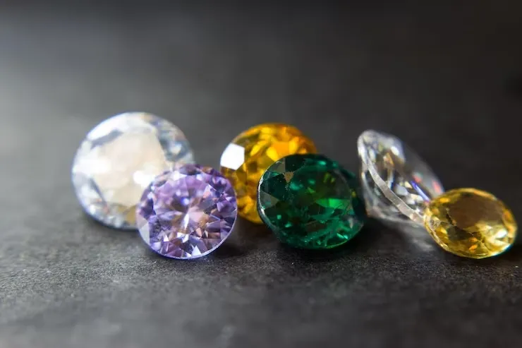 natural-sapphire-gemstone-jewel-gems-black-shine-color